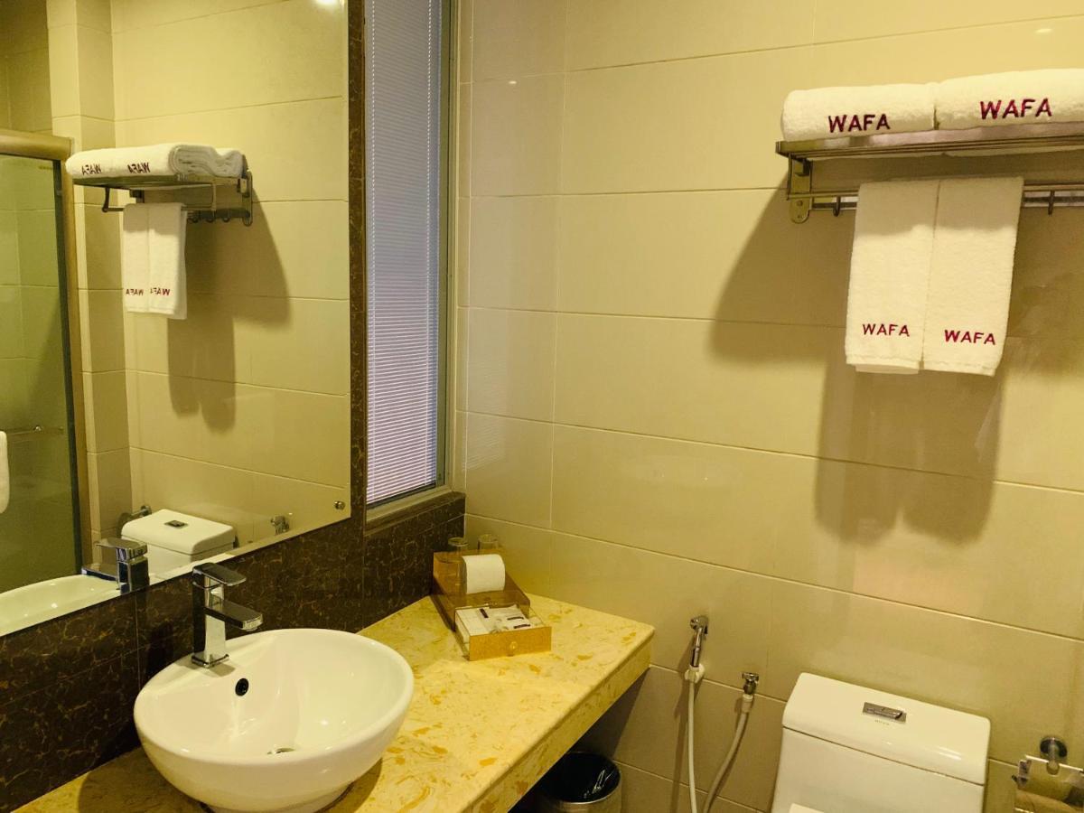 Wafa Hotel & Apartment Kampong Mata Mata Екстериор снимка