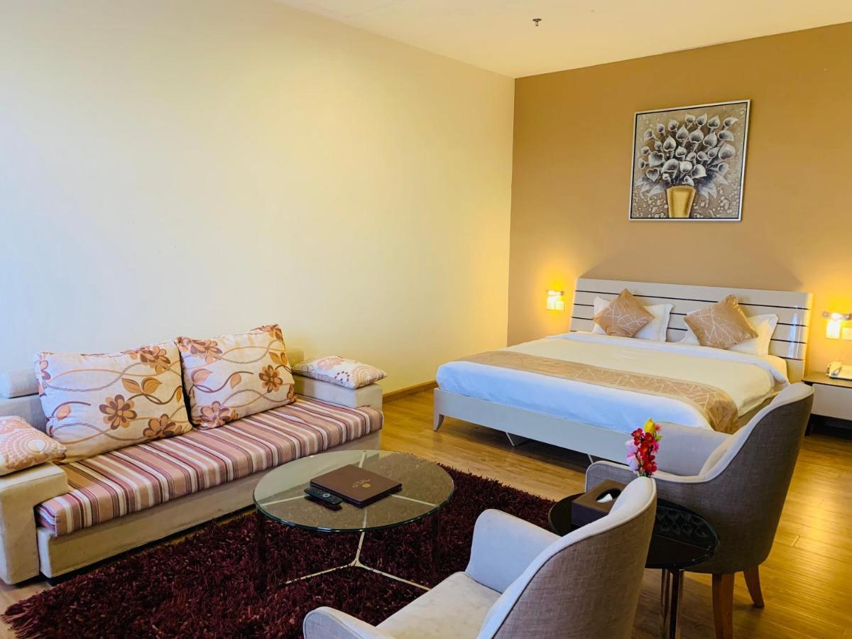 Wafa Hotel & Apartment Kampong Mata Mata Екстериор снимка