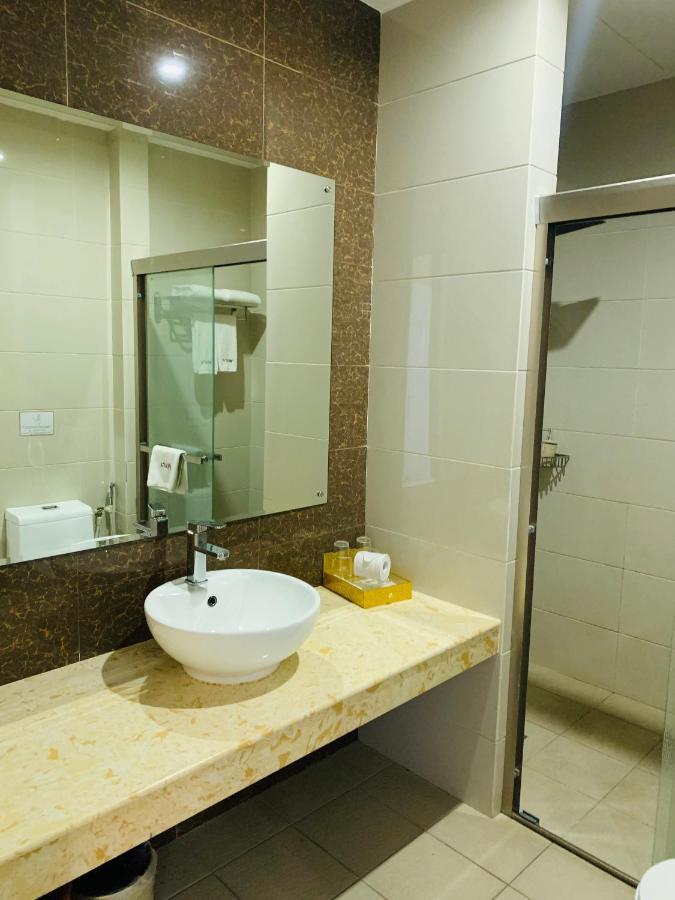 Wafa Hotel & Apartment Kampong Mata Mata Екстериор снимка